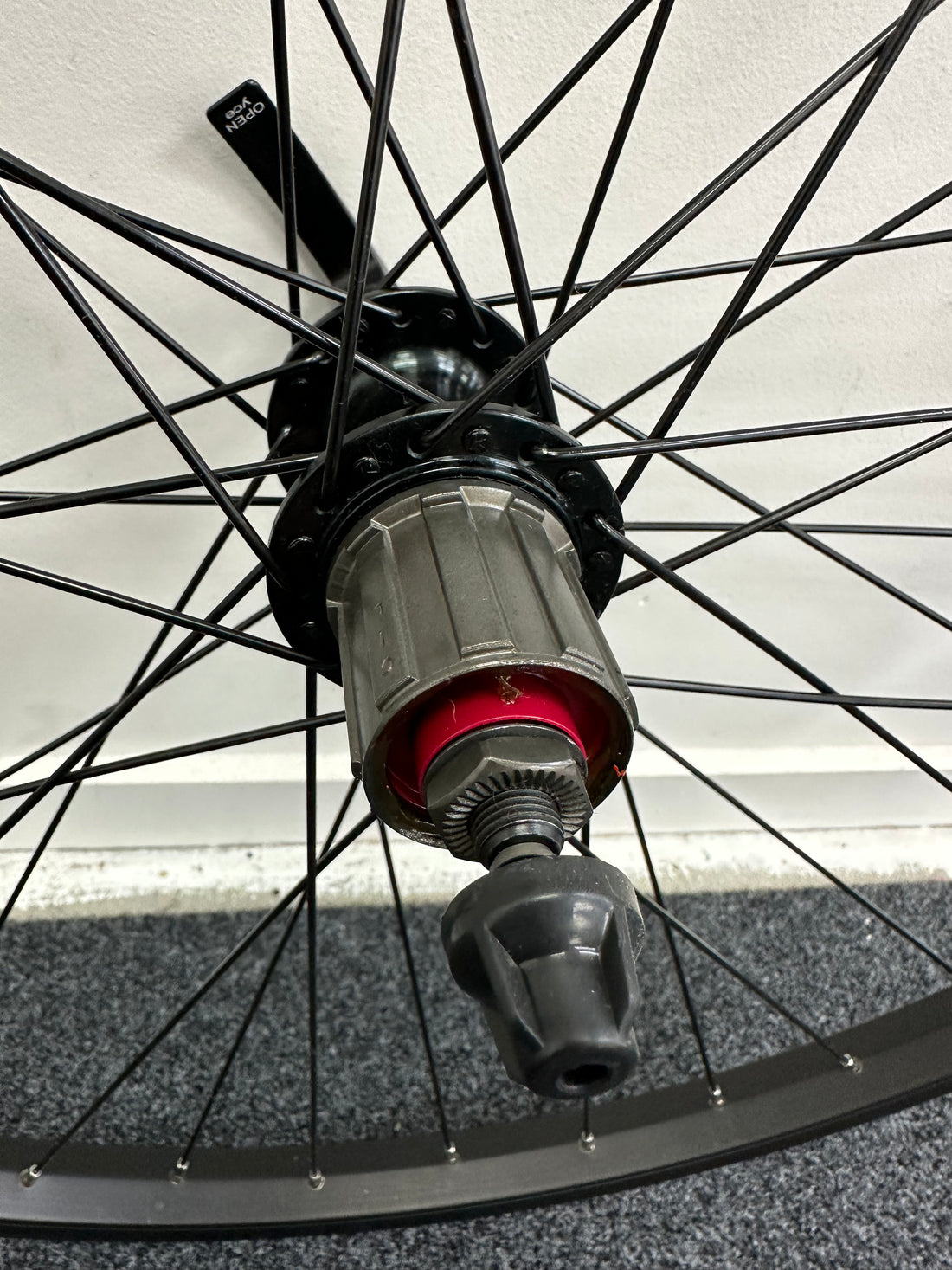 RR 26X1.75 7SP CASS AL RIM QR BLK WHEEL